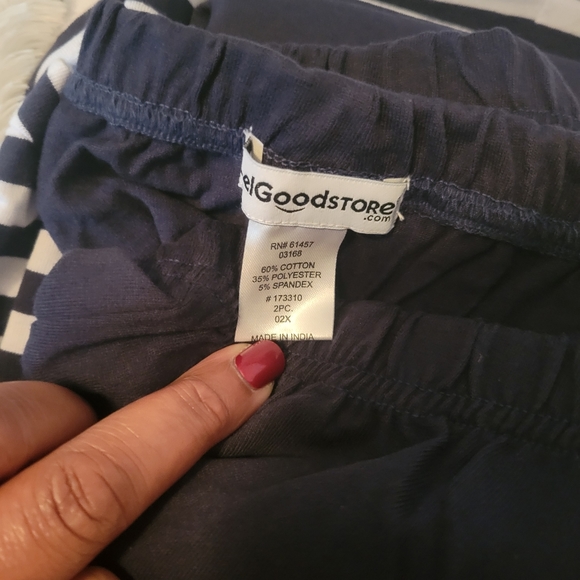 NWT 2pc Set Navy And white Striped Top with Navy Elastic Waist Pants - Picture 2 of 11